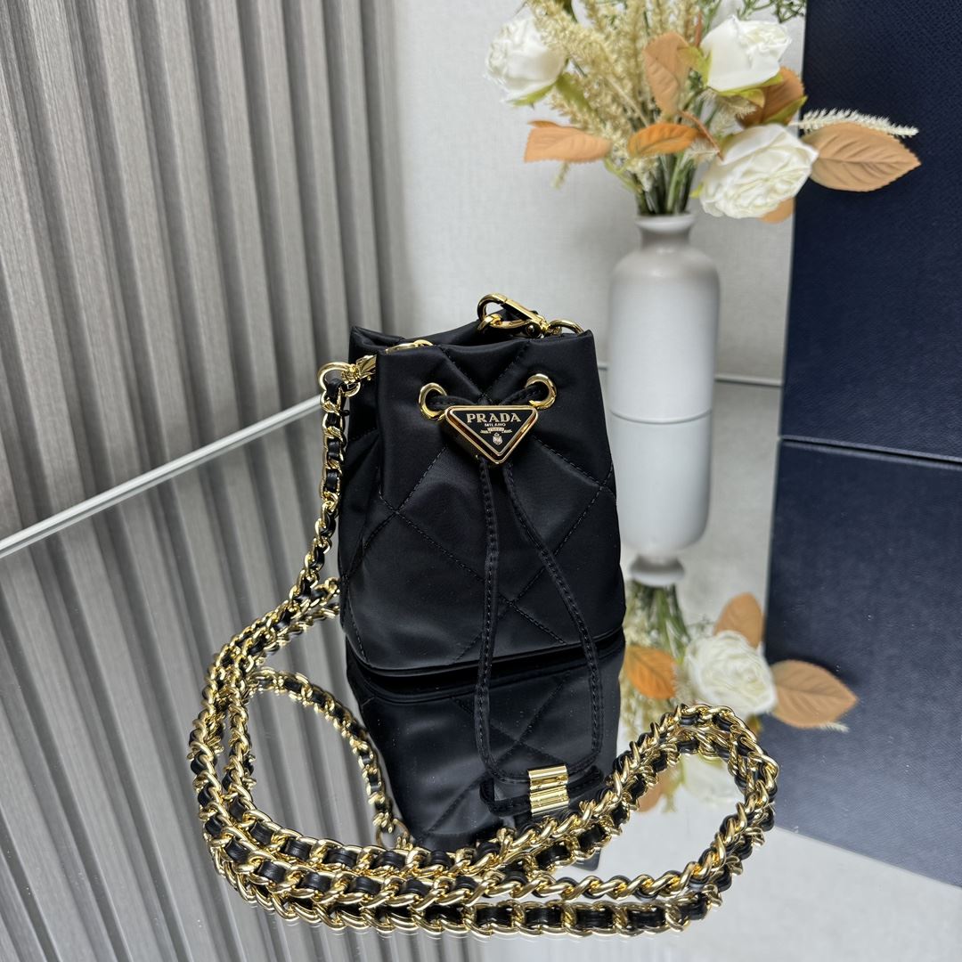 Pra*a bucket bags